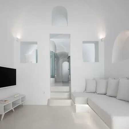 Вилла Oia White Cave